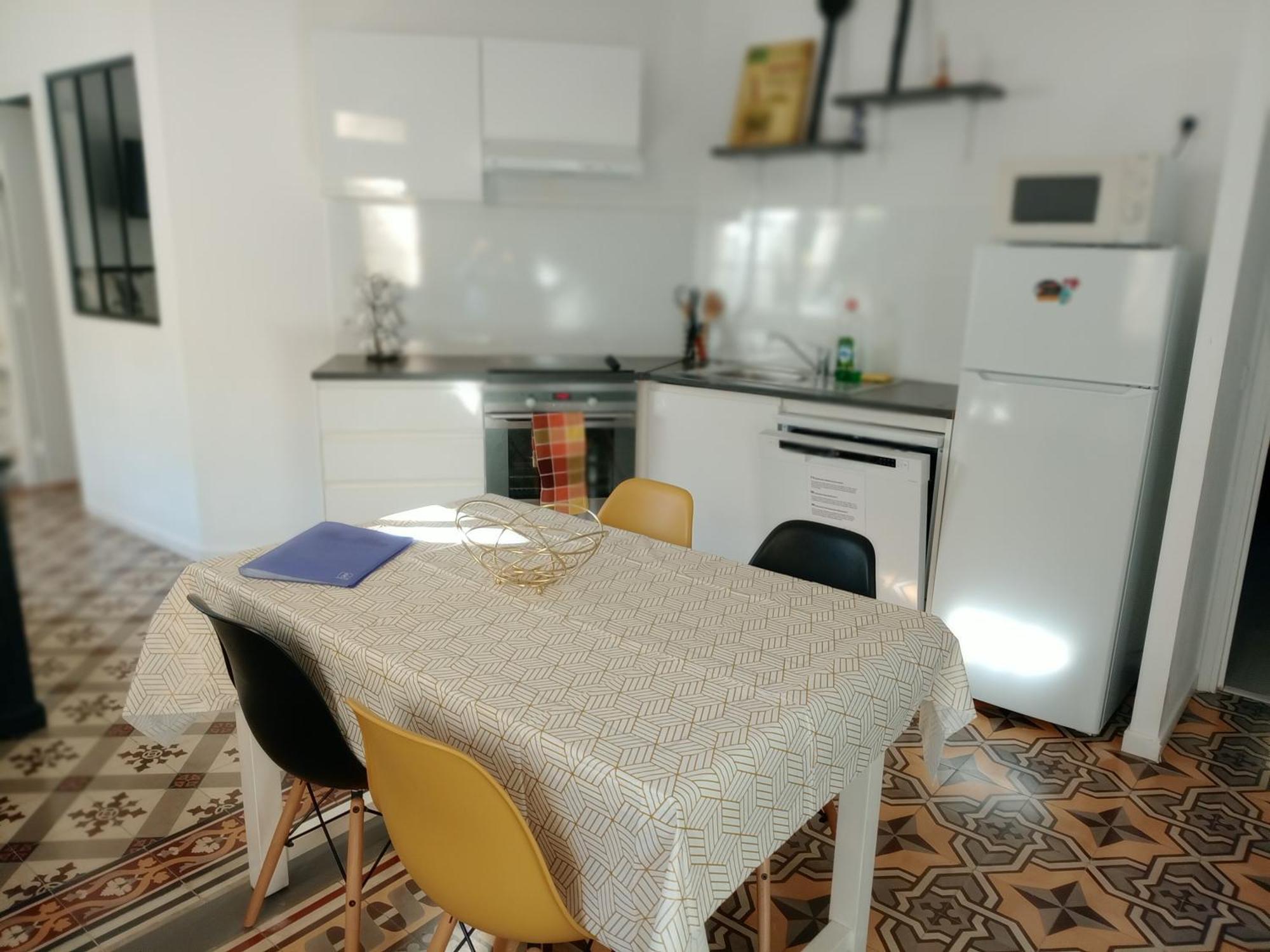 Reve D'Azur: Beachfront Villa with Shared Pool and BBQ Terrace Sainte-Maxime Exterior photo
